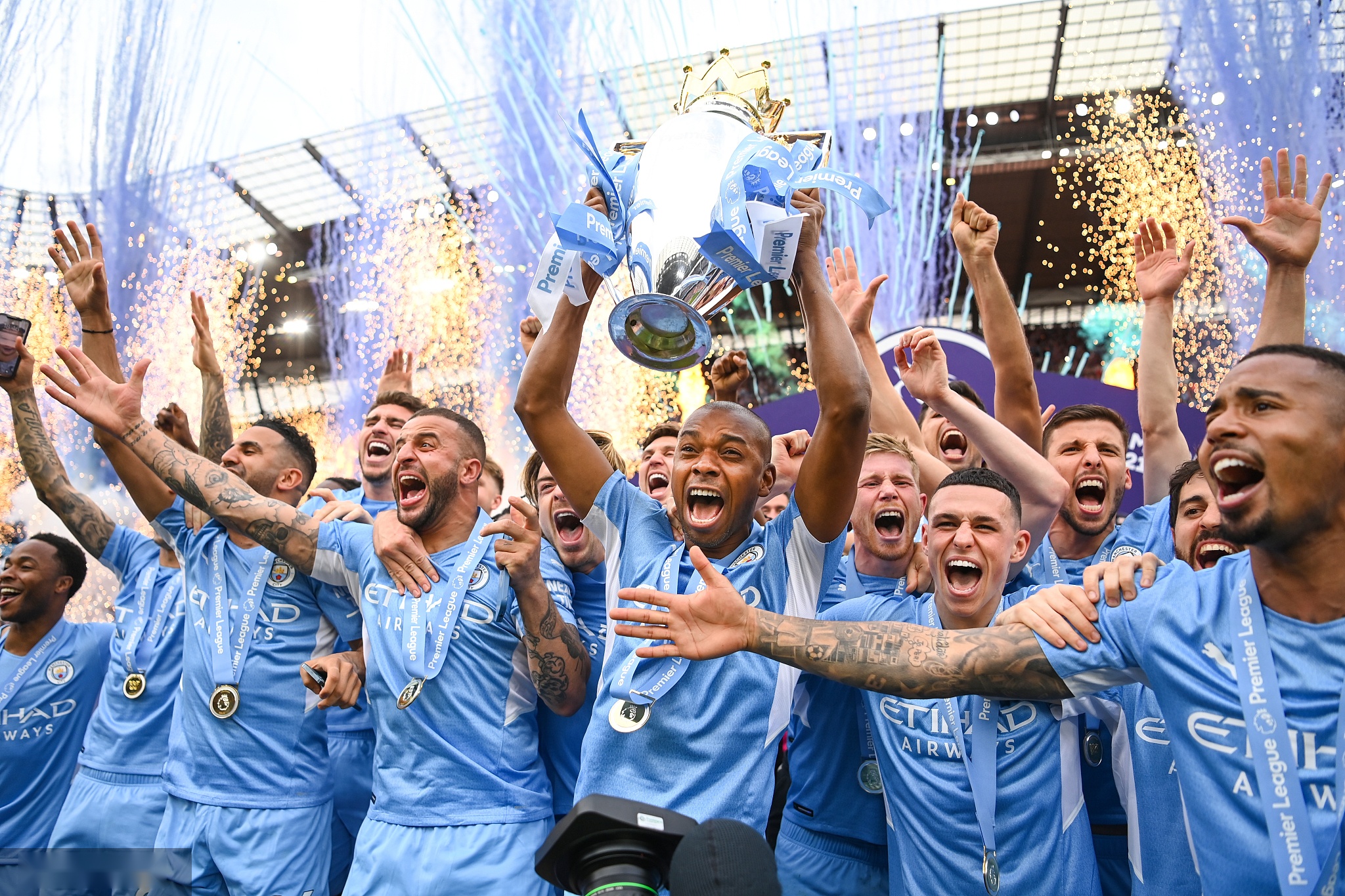 而进攻篮板 而进攻篮板